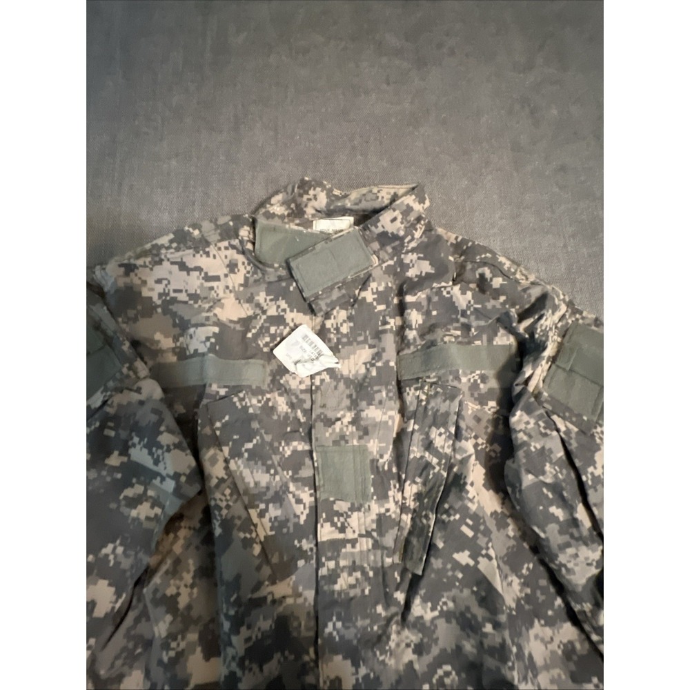 U.S. Army Jacket Men's Medium Universal Pattern Digital Camouflage Military - Picture 2 of 9